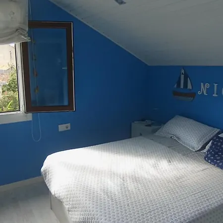 Casa Con Piscina En El Centro De Vilagarcia