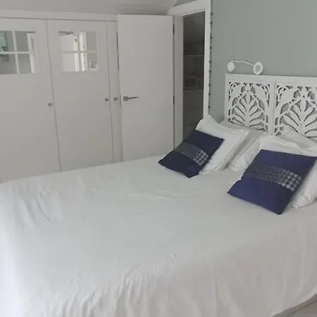 Casa Con Piscina En El Centro De Vilagarcia Feriehus